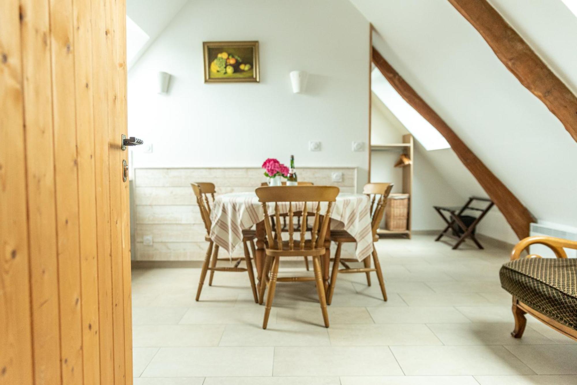 Le Clos Des Courtines - Meuvaines Habitación foto