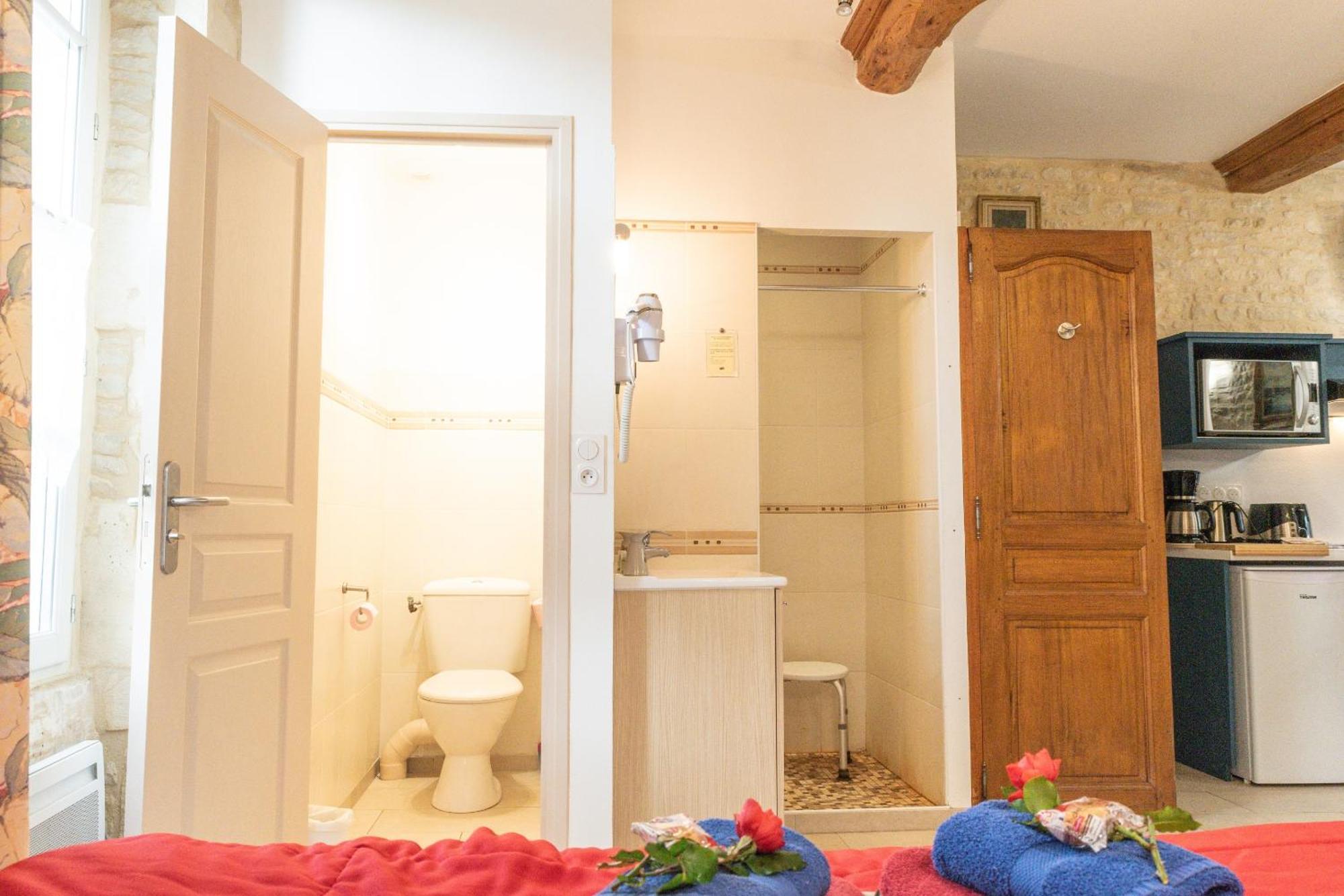 Le Clos Des Courtines - Meuvaines Habitación foto