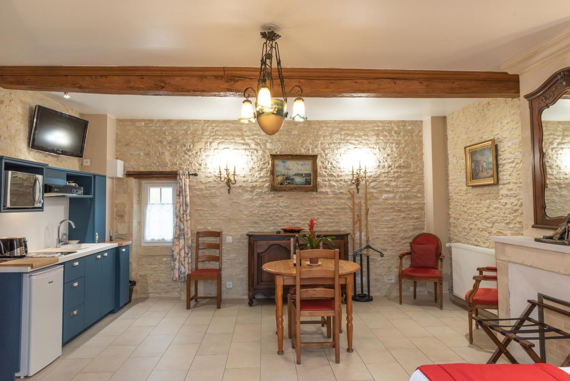 Le Clos Des Courtines - Meuvaines Habitación foto