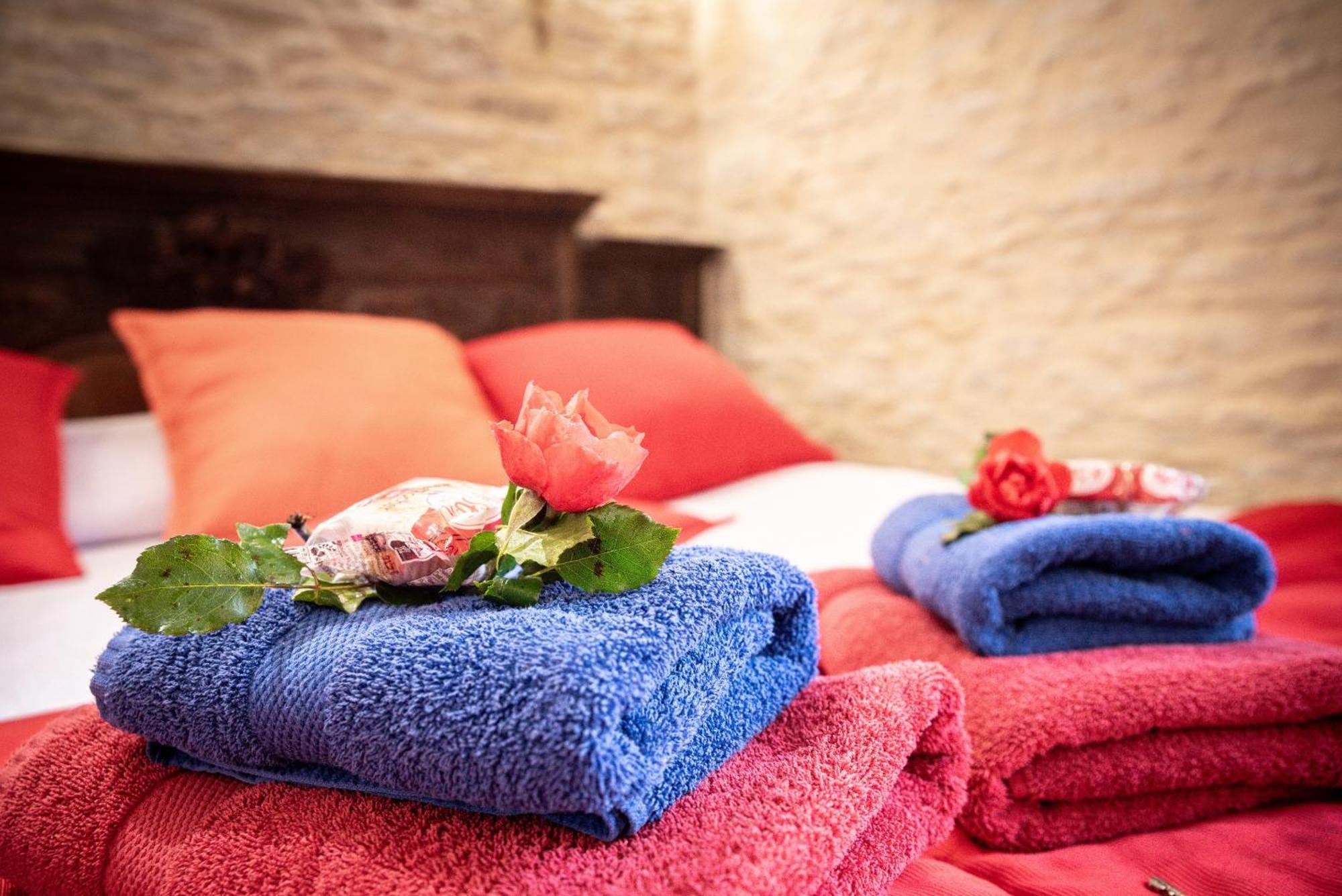 Le Clos Des Courtines - Meuvaines Habitación foto