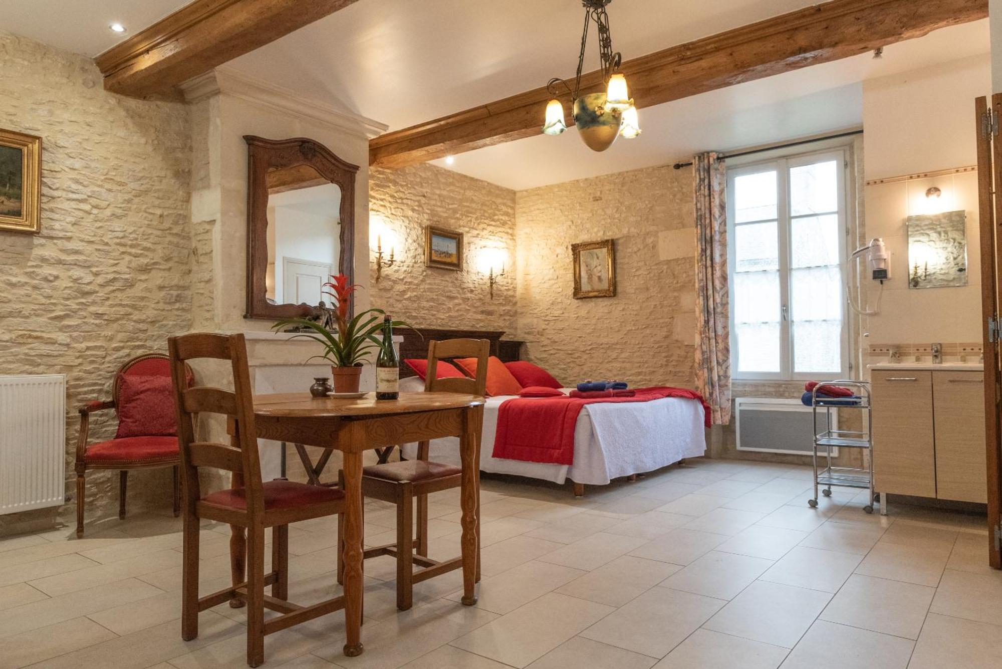 Le Clos Des Courtines - Meuvaines Habitación foto